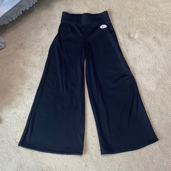 Nike mid length pants - Picture 1 of 2